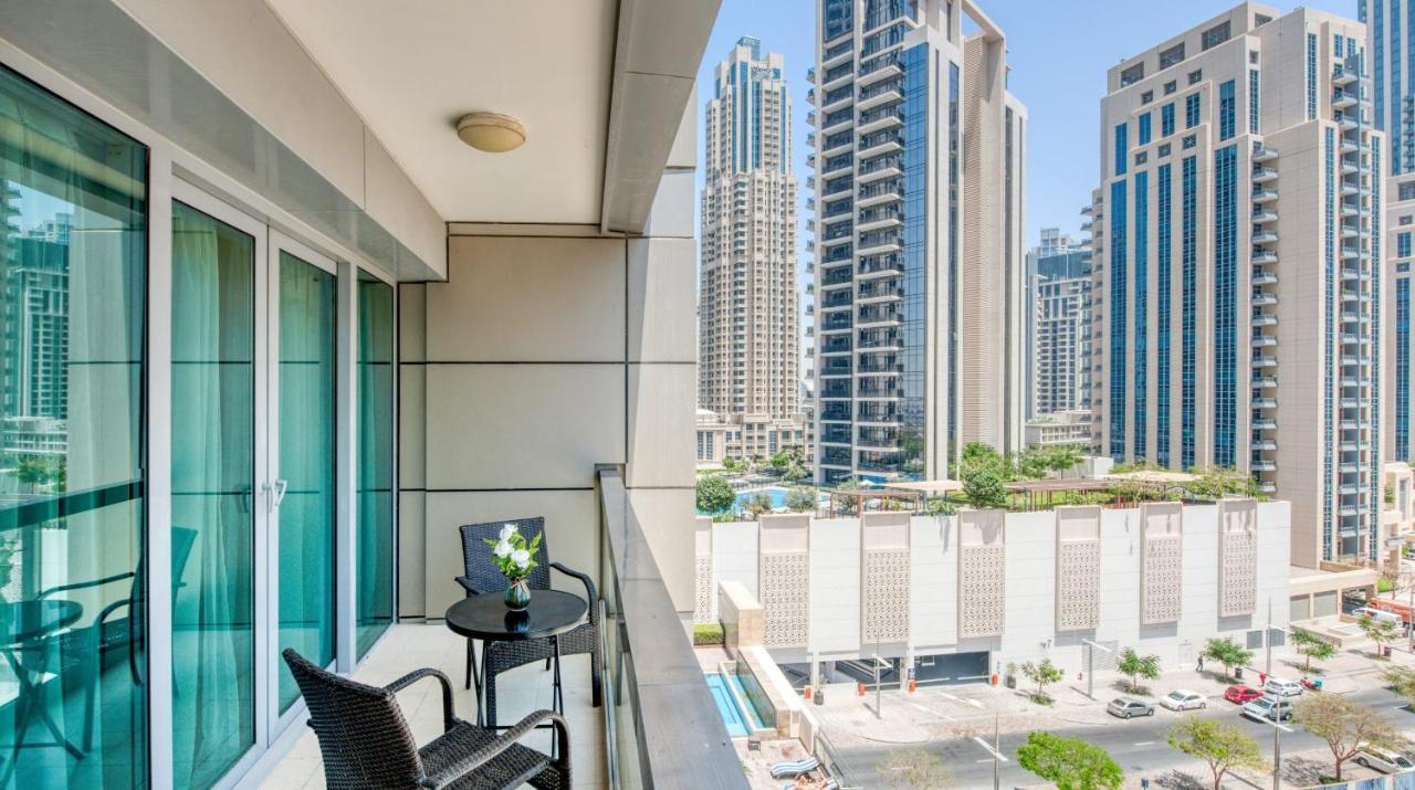 Stunning 1 Bedroom Apartment In Down Town Dubai Bagian luar foto
