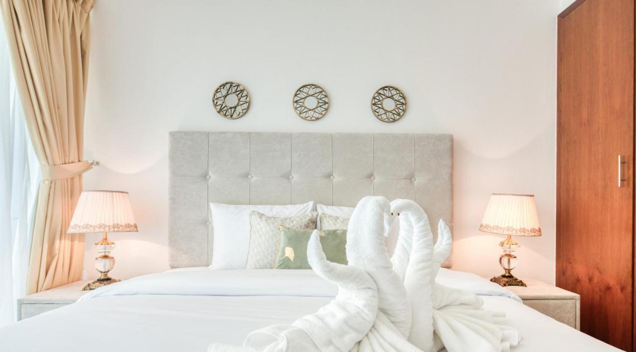 Stunning 1 Bedroom Apartment In Down Town Dubai Bagian luar foto