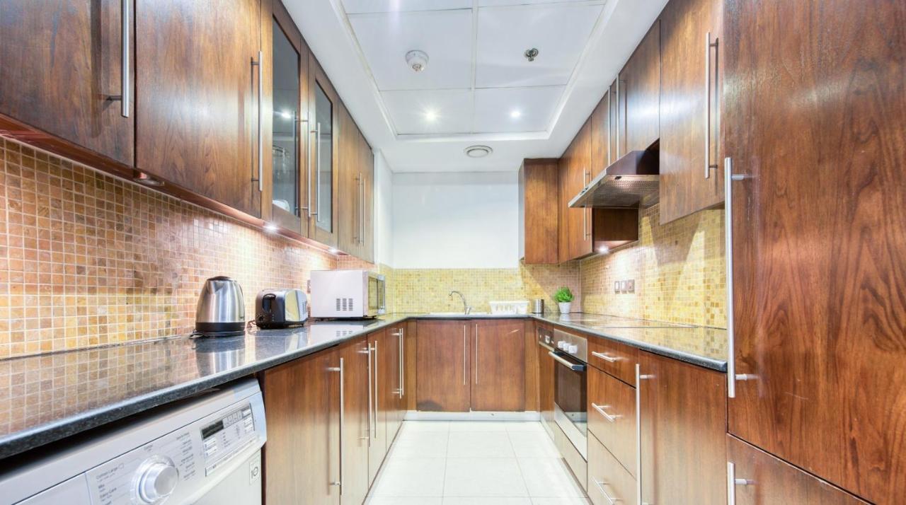 Stunning 1 Bedroom Apartment In Down Town Dubai Bagian luar foto